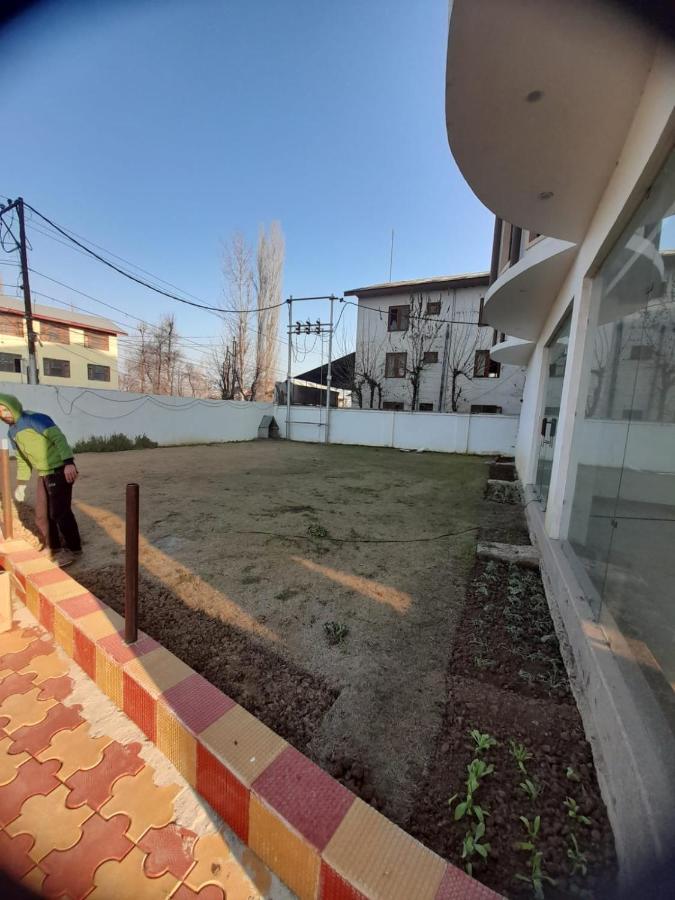 Hotel Zoon Dabb Srinagar Airport Kashmir Esterno foto