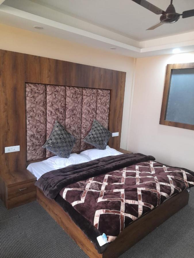 Hotel Zoon Dabb Srinagar Airport Kashmir Esterno foto