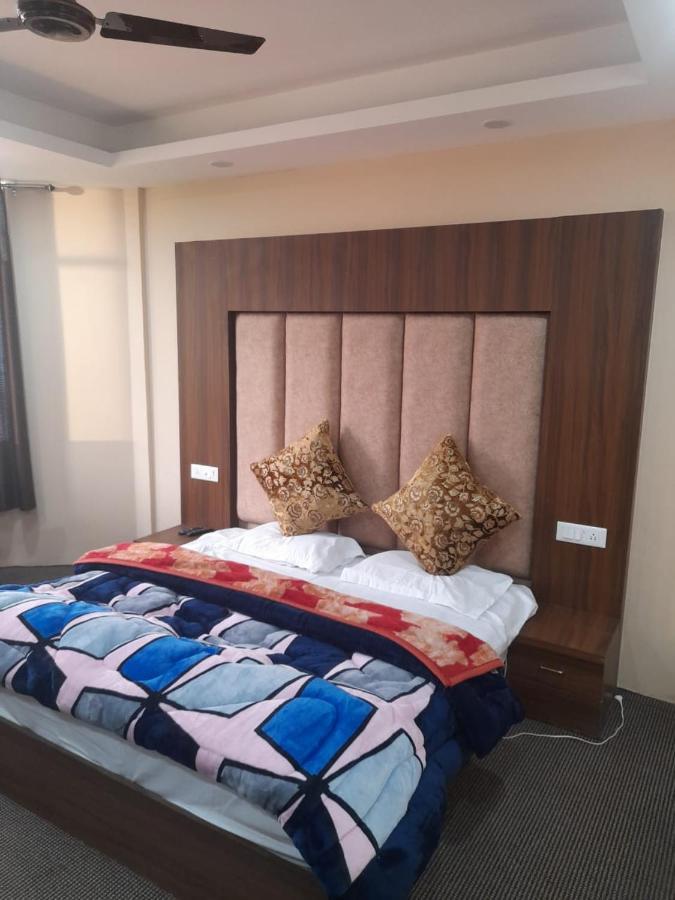Hotel Zoon Dabb Srinagar Airport Kashmir Esterno foto