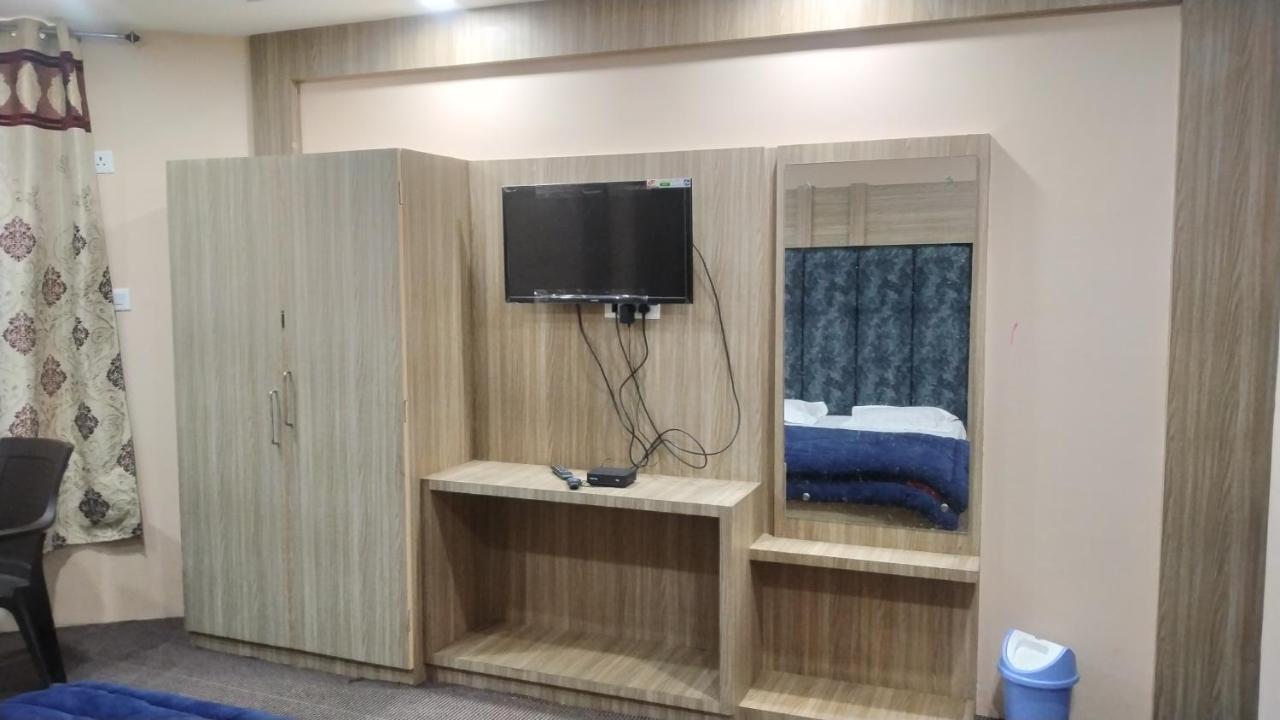 Hotel Zoon Dabb Srinagar Airport Kashmir Esterno foto