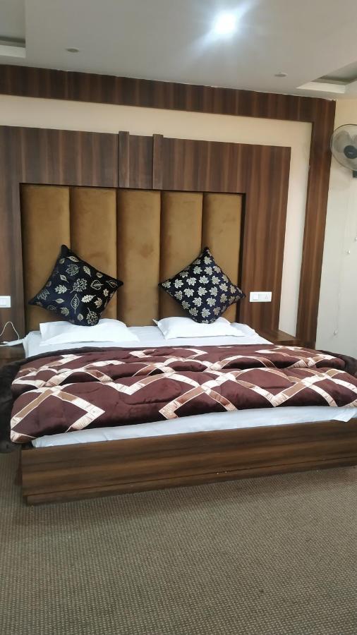 Hotel Zoon Dabb Srinagar Airport Kashmir Esterno foto
