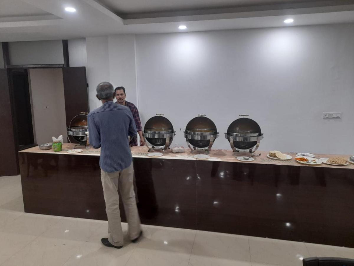 Hotel Zoon Dabb Srinagar Airport Kashmir Esterno foto