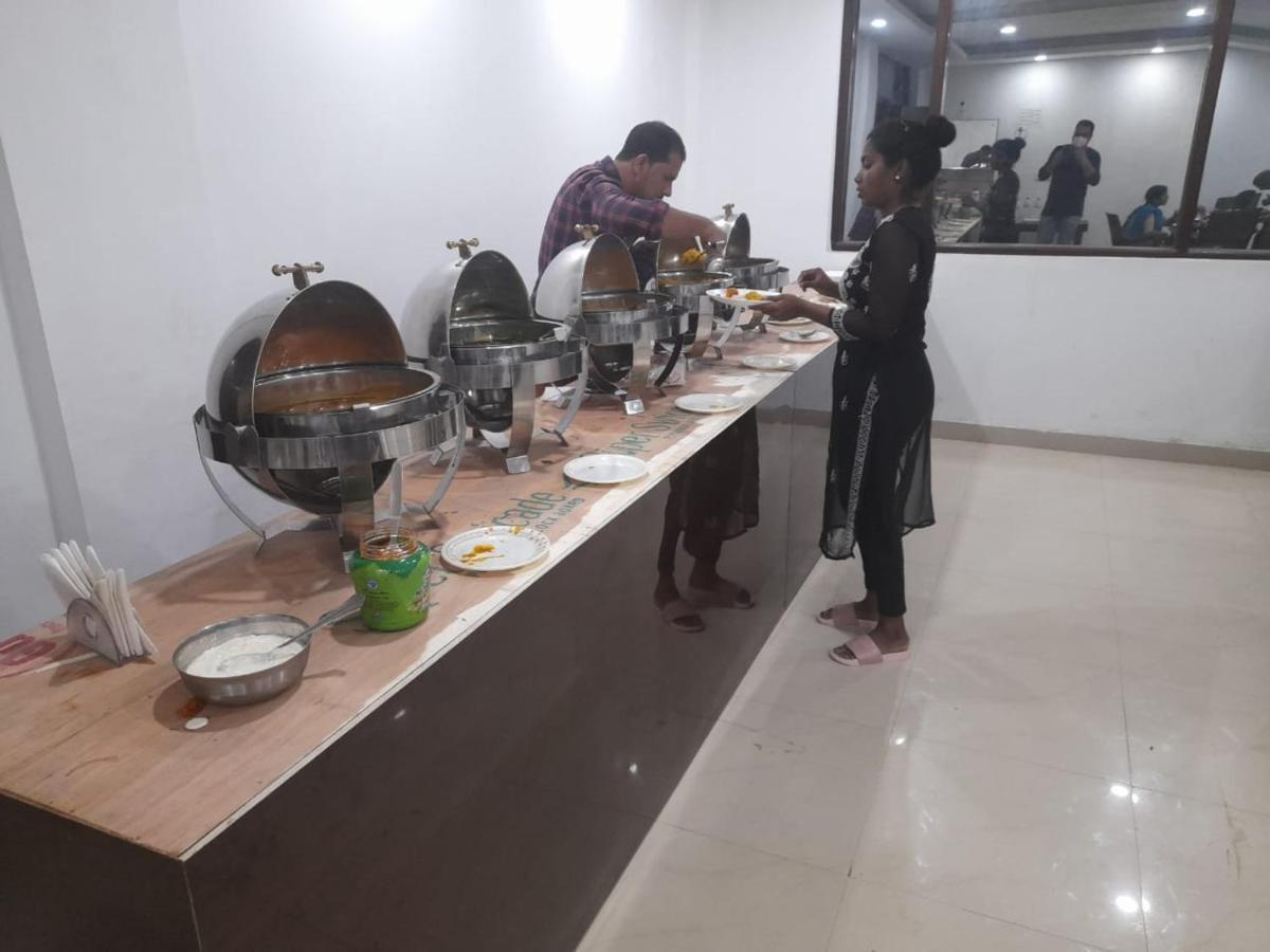 Hotel Zoon Dabb Srinagar Airport Kashmir Esterno foto
