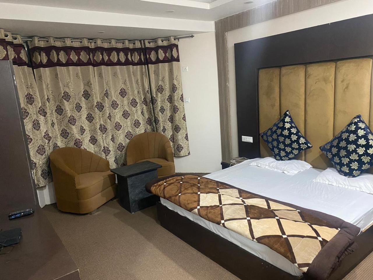 Hotel Zoon Dabb Srinagar Airport Kashmir Esterno foto