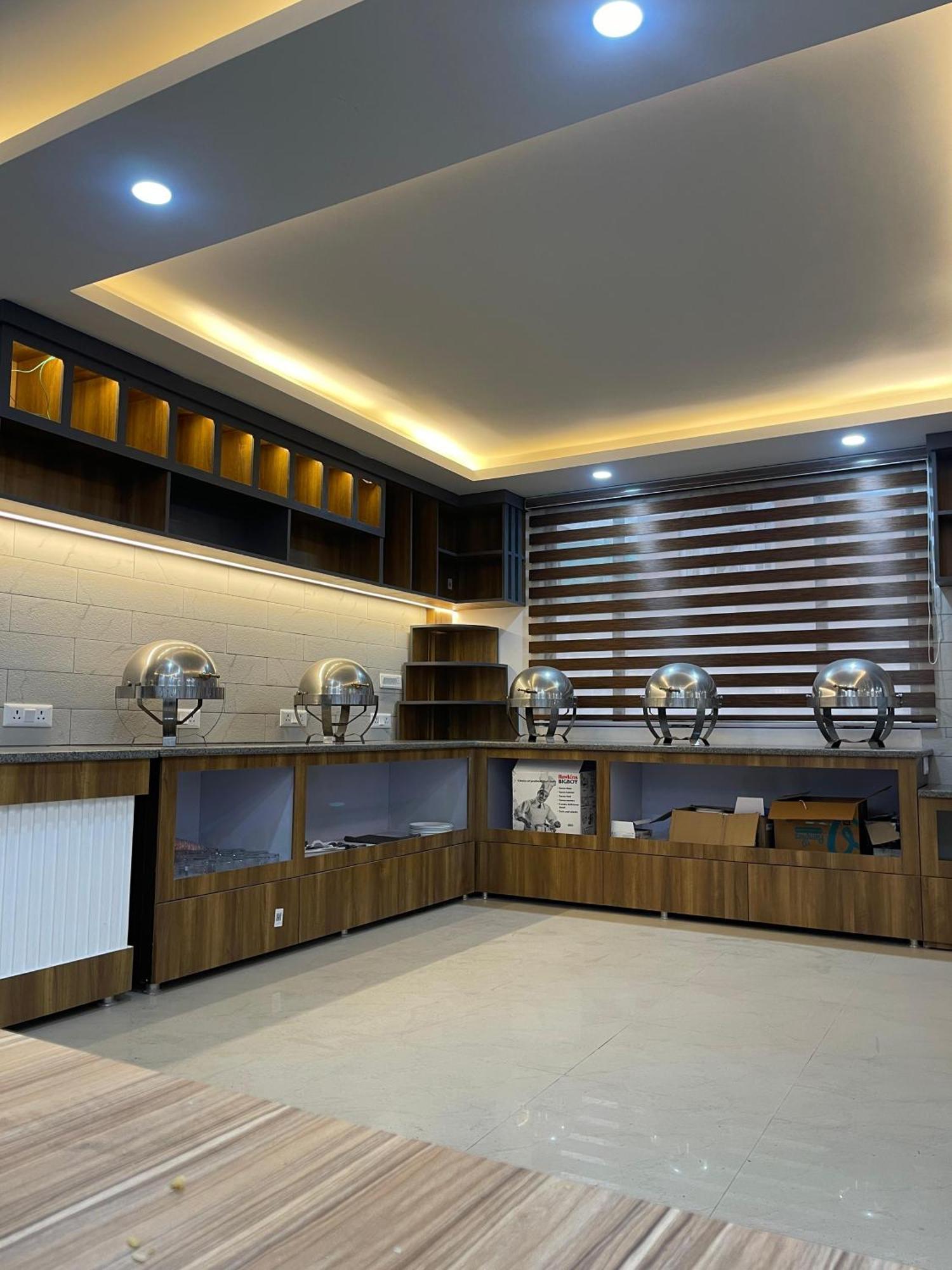 Hotel Zoon Dabb Srinagar Airport Kashmir Esterno foto