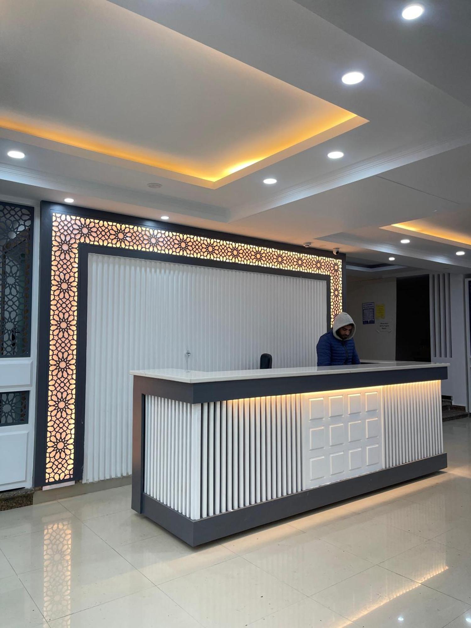 Hotel Zoon Dabb Srinagar Airport Kashmir Esterno foto