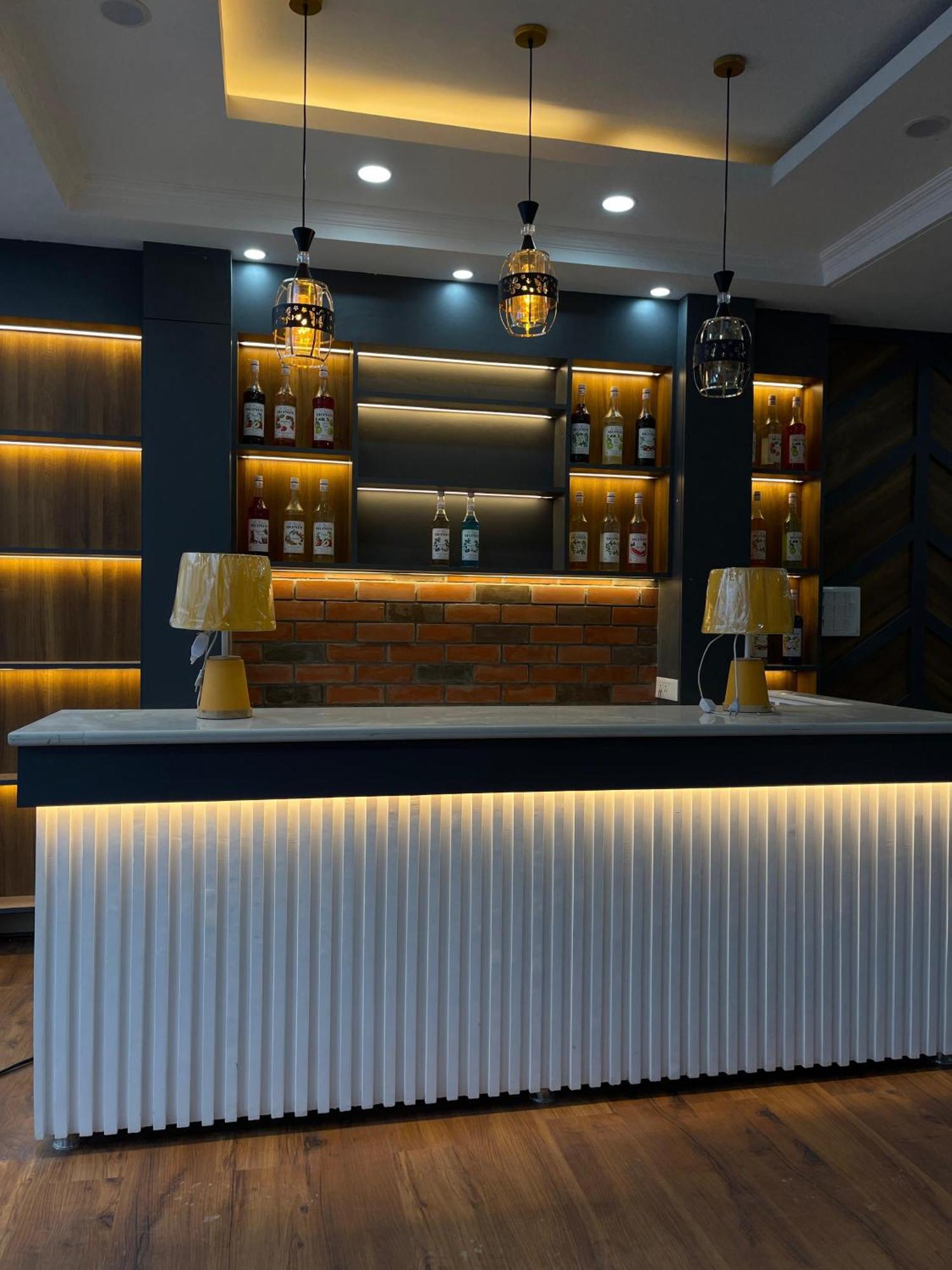 Hotel Zoon Dabb Srinagar Airport Kashmir Esterno foto