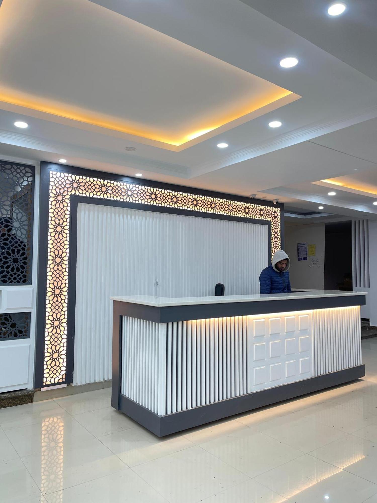Hotel Zoon Dabb Srinagar Airport Kashmir Esterno foto